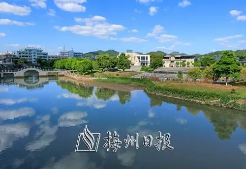 轉(zhuǎn)載至梅州網(wǎng)、梅州日?qǐng)?bào)：去年梅州城市空氣質(zhì)量?jī)?yōu)良率全省第一